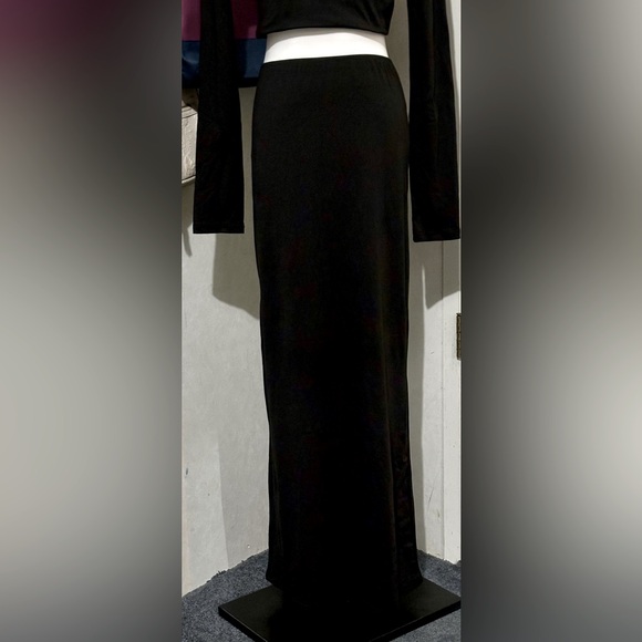SHEIN cropped long sleeve top and long maxi skirt in black NWT - Picture 3 of 3
